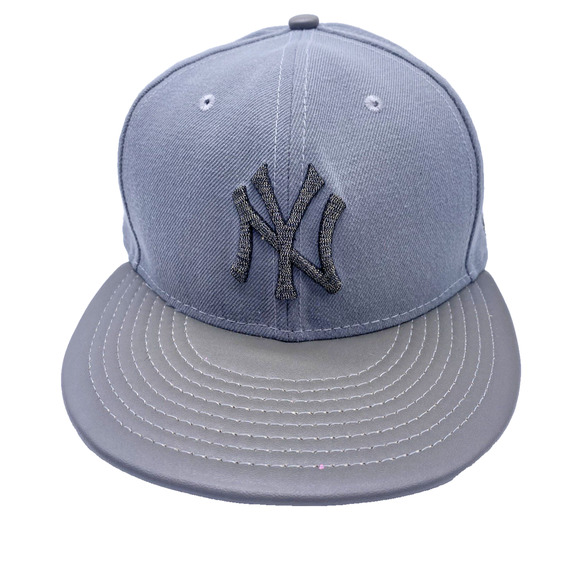 New Era 9Fifty New York Yankees Twist Trick Snapback Silver Gray Fx Leather Brim